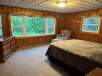 Beach Front Cottage - Lake Superior - 4-Star