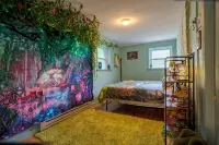 The Vibrary Inn, a Fantasy Minnewaska Escape. Minutes from Hikes and Waterfalls.