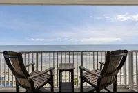 Beautiful Beachfront Resort Condo