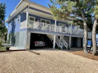 Lime Crush...Sweet studio apartment a 1/2 block to a private beach. Hotel di 