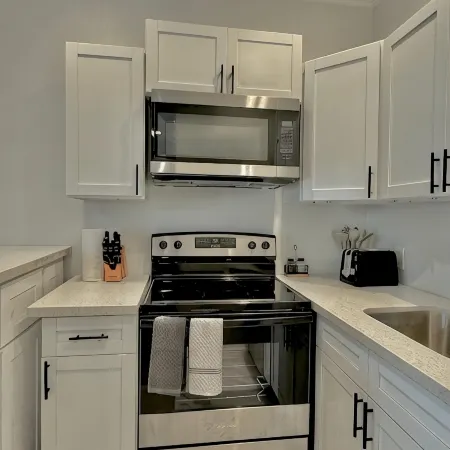Unit 7 -1 BDRM/Pool/Near Beach/Airport/Supermarket