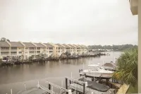 Harbor Landing - Water Views! Pool & hot tub - 2be/2ba condo in Ocean Springs! - 3 stjerner