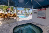 Isla Del Sol Remodeled 2 Bd/2BA Condo Close to Beaches - Private Pools