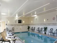 Hampton Inn & Suites Chicago/St. Charles - Pools