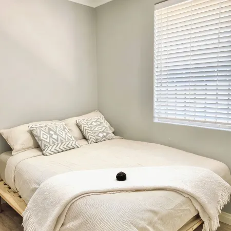 Cosy Home near SValley & Airport