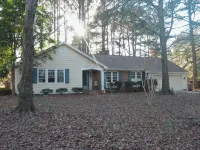 Cary Top Location Ranch Home - 2-Star