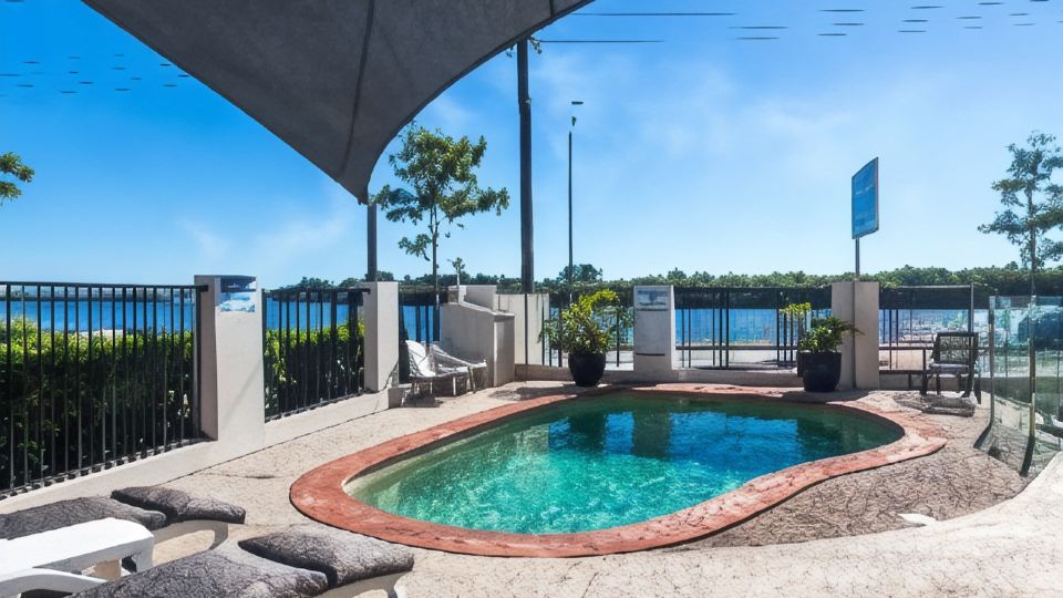 River Sands Apartments