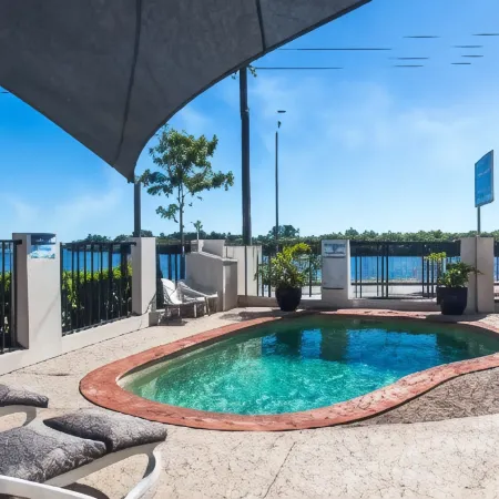 River Sands Apartments