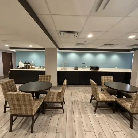 Quality Inn & Suites Detroit Metro Airport