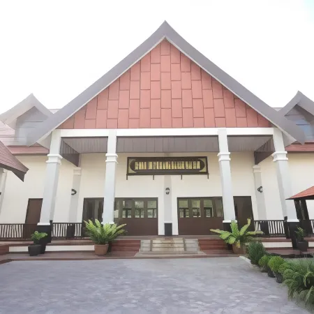 The Manor Beach Resort Besut