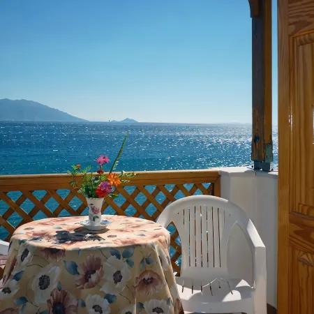 Nereides Seaside Apartments