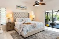 Beautiful Home with Sauna & Heated Pool-Spa, 5min from Beaches, close to Airport - Wi-Fi