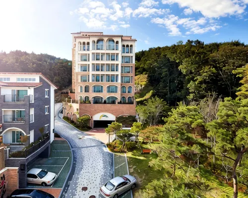 Hotel Thesoom Forest 東栢図書館周辺のホテル