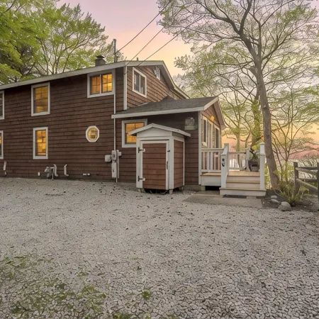 Spectacular Lake Michigan Views/Beach Access from Douglas Lakeshore Beach House