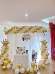 White Hotel - parcheggio