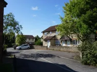 Holt Apartment Hotel di Winterbourne