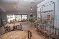 Green Sheep Boutique Hotel - bar