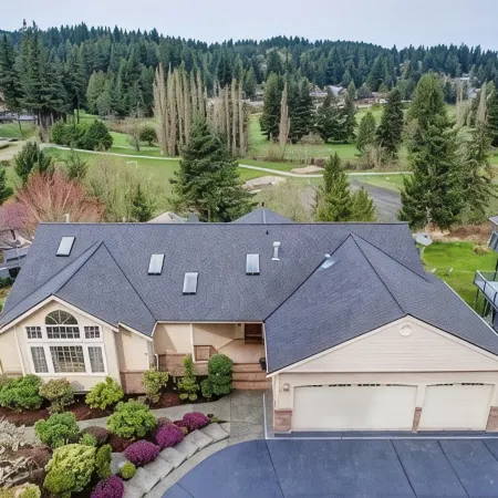 Pinnacle Perch, 5 Min Walk to Lake Whatcom. Golf, Pool, Trails, Biking and View