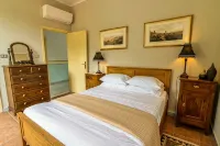 3 Bed 4 Bath Private Villa, Heated Pool, Spa, Firepit, Bbqs, Pizza Oven, Garden - Homestays