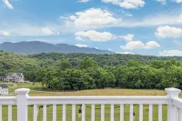 New! Sunset Mountain Retreat - Chalets