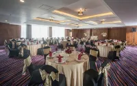 Sotis Boutique Resort Hotel Kupang - parking