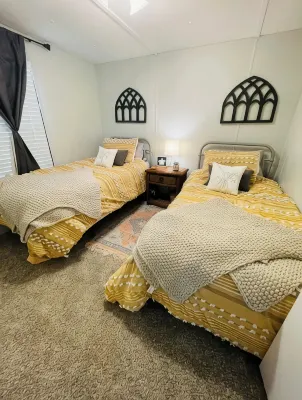 No Pets/Non Smoking 3-Bedroom Home in Counce with WiFi, AC - 3つ星