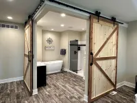 Mansion on the Mississippi River - Hot Tub - Beach - 7 Bedrooms Hotels in Bellevue