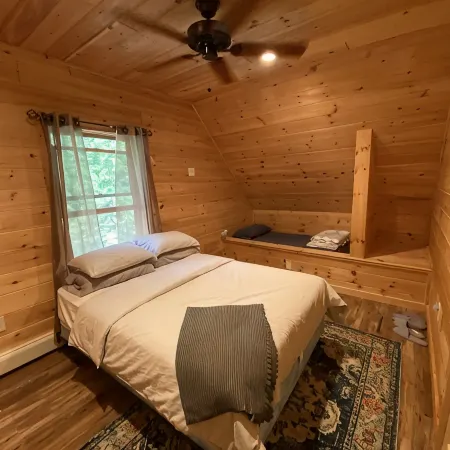 Njoy Charm - Gorgeous Family and Pet Friendly Home