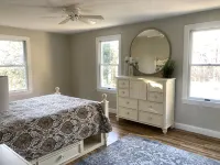 Private Cape Rental 1 Mile from the Beach! - 3 tähden