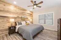 Sam's Place: Brand-New Massanutten Custom Home- Flat Driveway & Mountain Views!