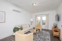 Modern Loft in Historic Birdtown - Unit 4 - アパートメント
