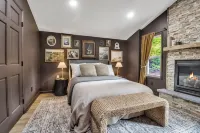 Romantic Getaway in Ellicottville Close to Everything! - Chalets