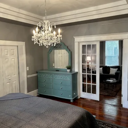 Beautiful 3 bedroom apt Historic Ocala 1891