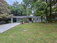 Renovated contemporary home centrally located
