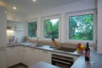 Moderne Wohnung im Grünen mit Privatem Garten - Wifi