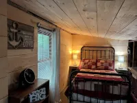 Relaxing lake retreat boating, swimming, paddle boarding near Acadia National Pk - 샬레 호텔