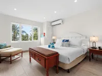 Beach Front Resort Villa ( 1 bedroom, sleeps 4) closest to hotel OV3 Hotels in Mameyes II