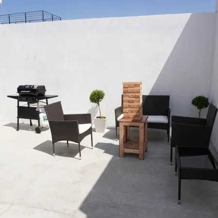 Exclusive San Marino Villa: Modern, Accessible, A/C & Hot Tub