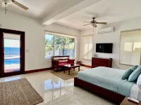 Private Beachfront Villa with Pool. - Villas