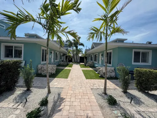 Private Heated Pool-2 Blocks to Beach-Tropical Courtyard-"Villa St.Barth" - 4-Star