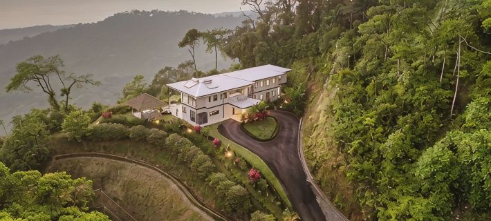 Casa Montaña - Majestic Ocean Views at Dominical Hills Hotéis em Savegre