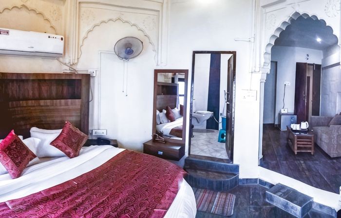 Dwivedi Hotels Palace on Steps