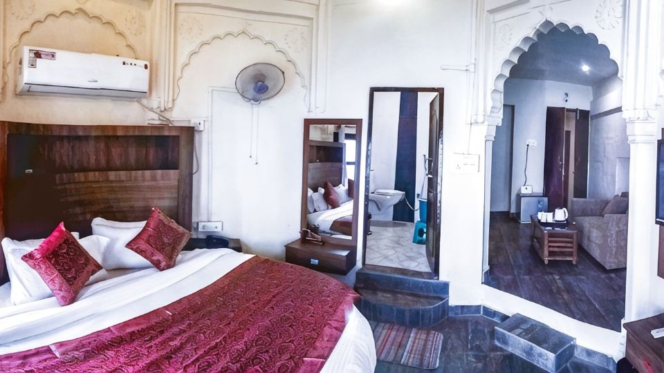 Dwivedi Hotels Palace on Steps