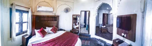 Dwivedi Hotels Palace on Steps - Balkoner
