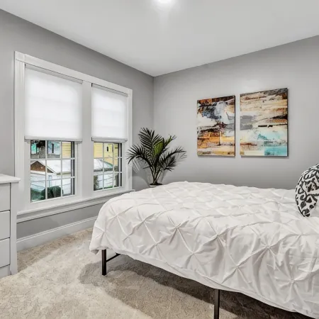Fully renovated house in a highly walkable neighborhood; close to all!