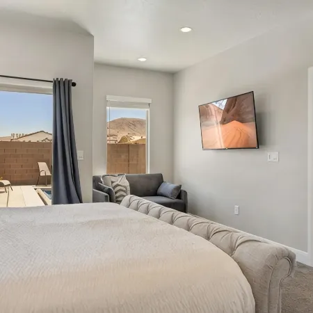 Luxury 5BR Wellness Retreat w/ Private Pool, Hot Tub & Cold Plunge Near Zion