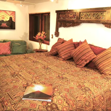 Oasis by the Santa Fe River - 4 Blocks to Historic Plaza; 1 Block to Canyon Road