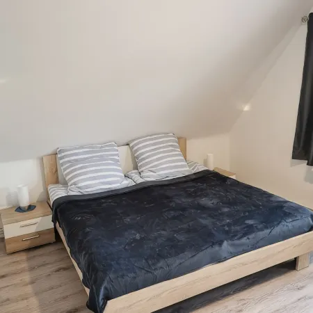 Holiday house with terrace just 7 km from Heide Park