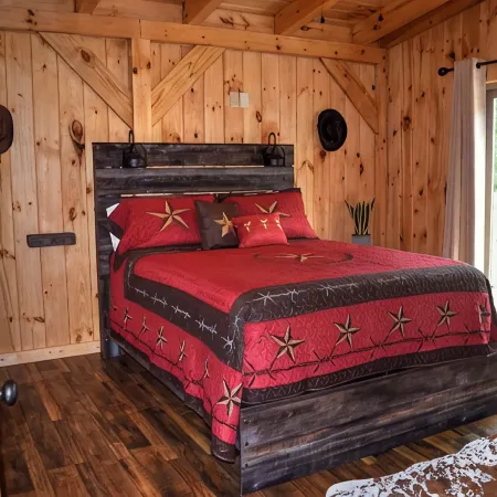 ACE HIGH Cabin- RRG- Hot Tub