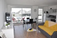 Superb T3 apartment in a quiet location overlooking the port of Crouesty - Swimmingpools